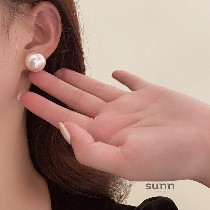 Solei Elegant Pearl Earrings [645FWDUI]