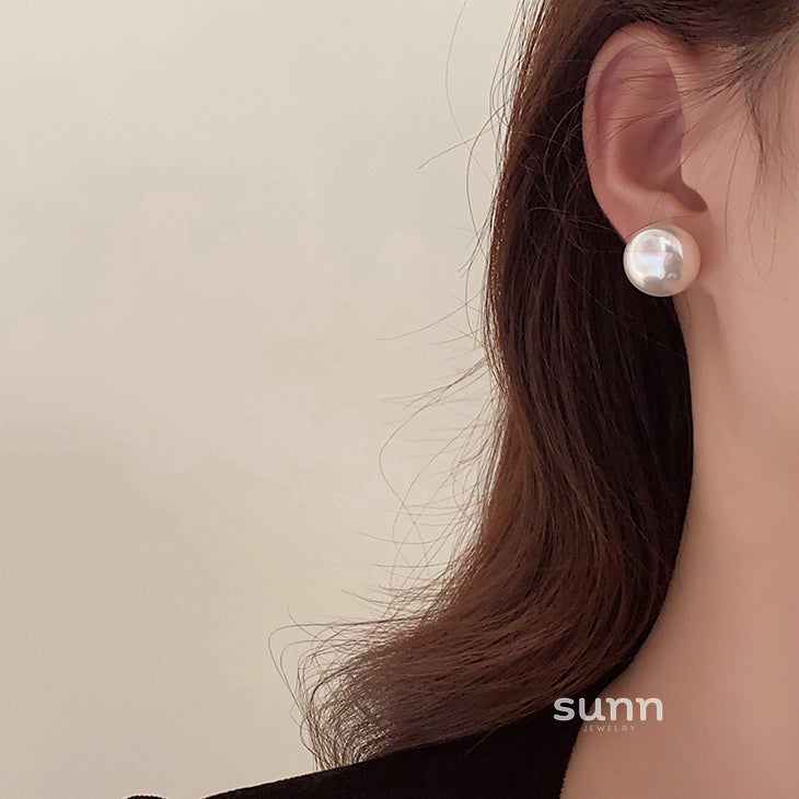 Solei Elegant Pearl Earrings [BYAR5BCK]