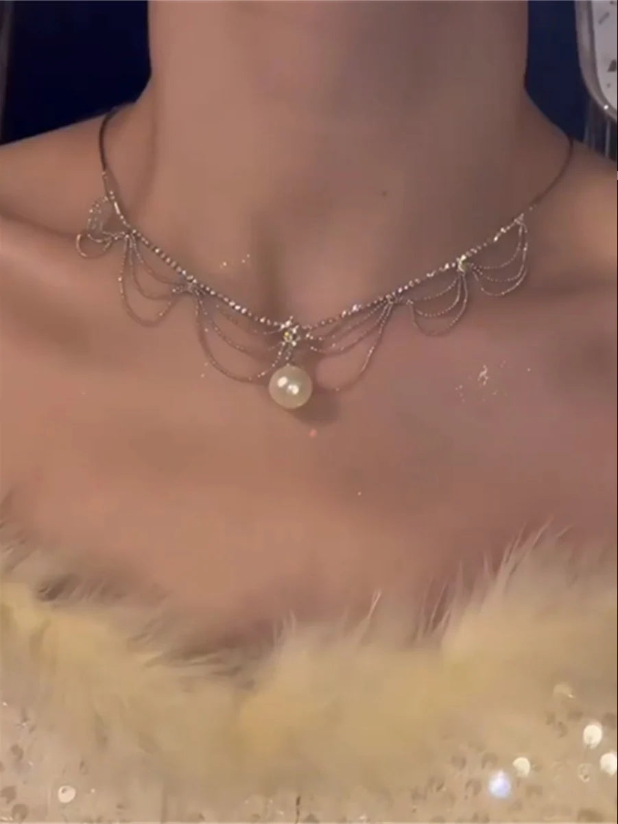 Soleil Delicate Pearl Choker