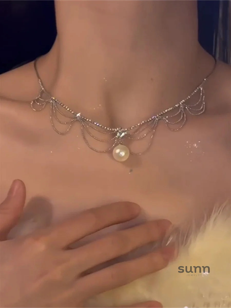 Soleil Delicate Pearl Choker