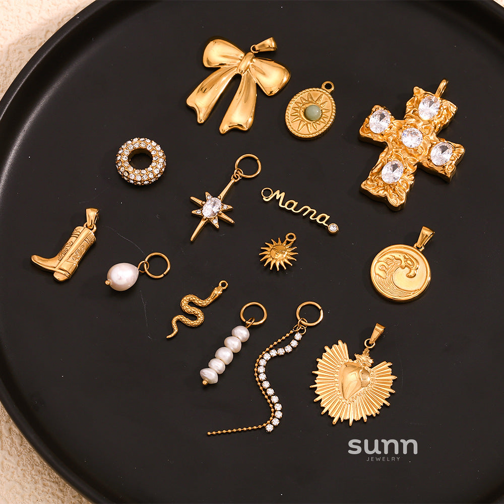 Sommer Gold Charm Pendants [49J2TBFY]