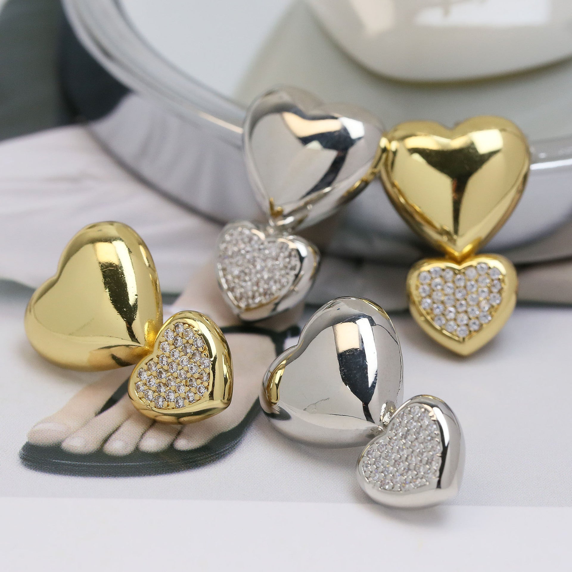 Sonny Smooth Heart Studs [XCPADXZN]