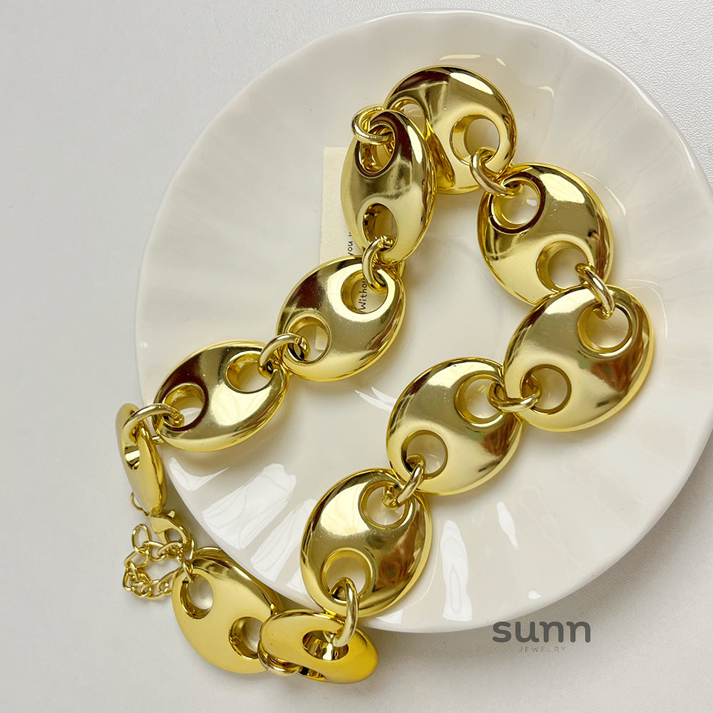 Sonya Chunky Pig Nose Necklace [MEXG8J4X]