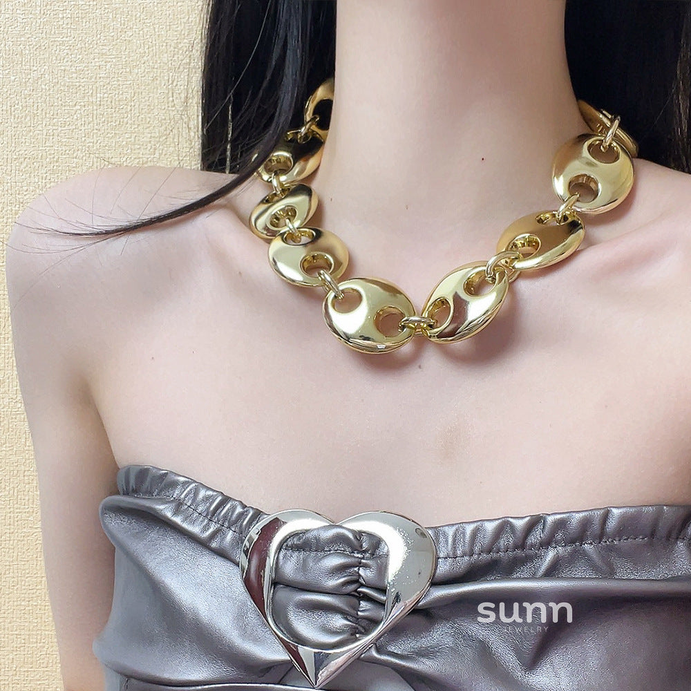 Sonya Chunky Pig Nose Necklace [BD0R9MM4]