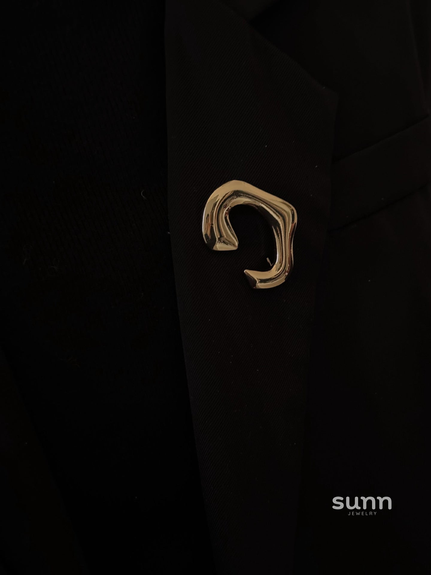 Soraya Abstract Metal Brooch [8NTN0YCU]
