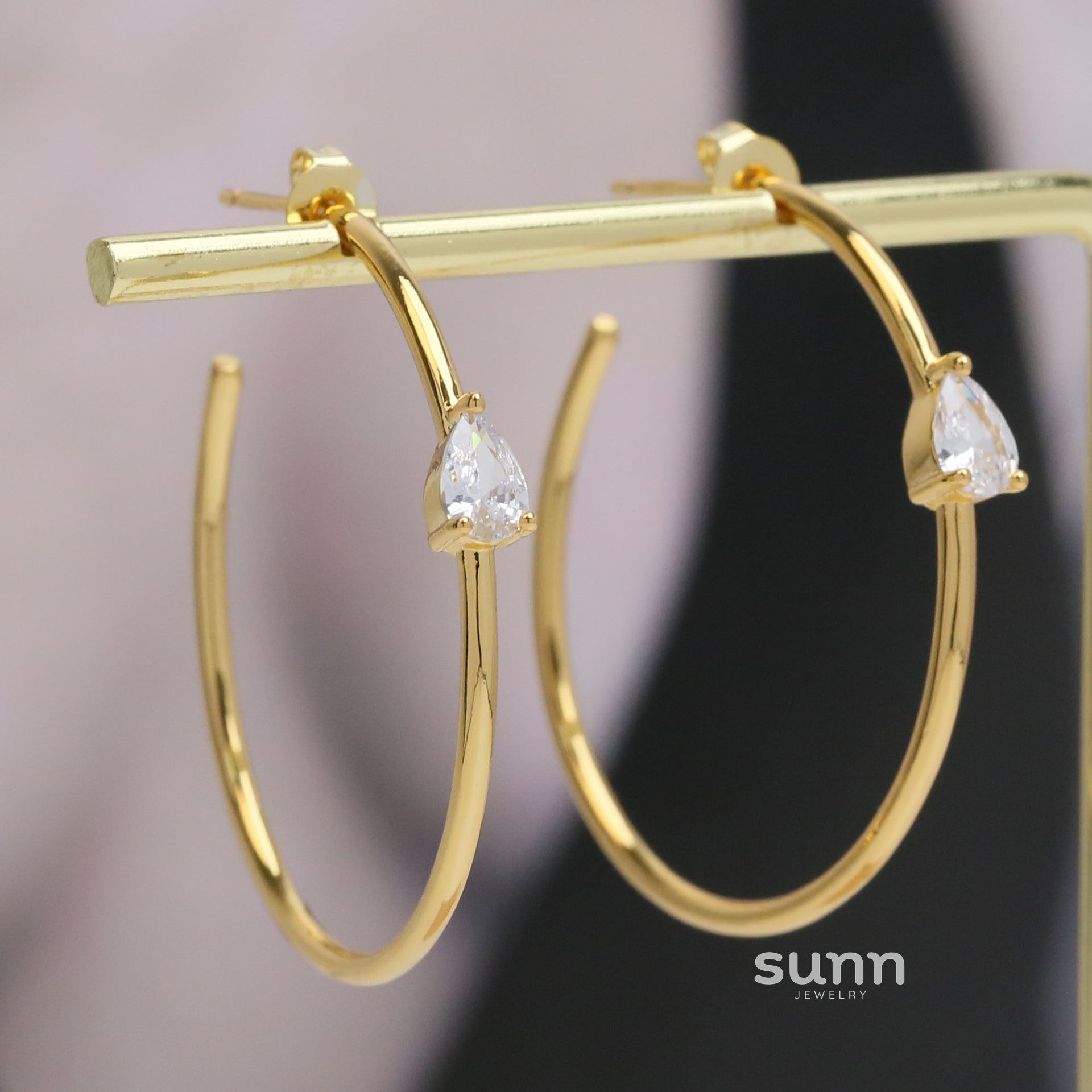Starr Golden Waterdrop Hoops [9C3E8MUU]