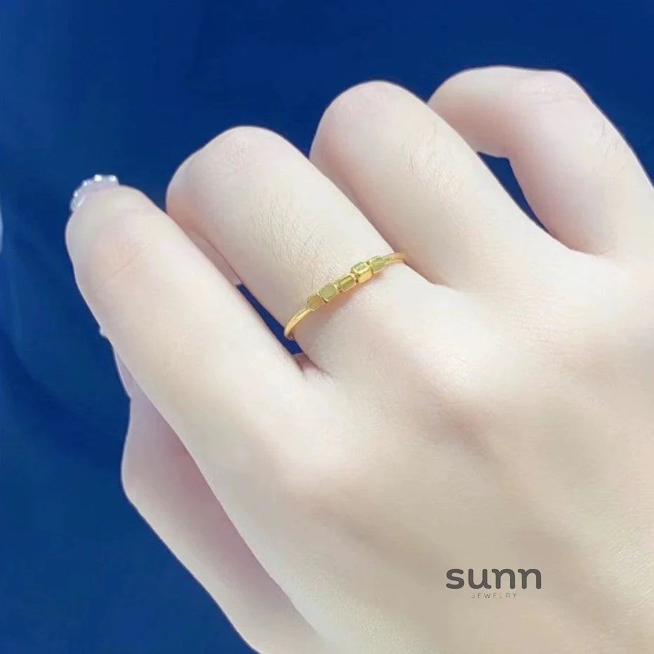 Stephany Sugar Cube Shimmer Ring