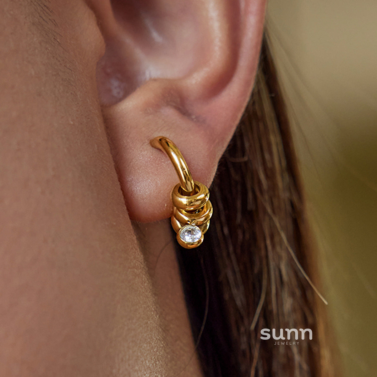 Storie Zircon Stainless Earrings [HMF25CJG]