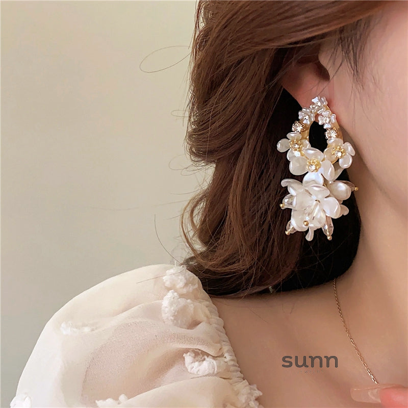 Suhani Floral Statement Earrings [EDMMX4IQ]