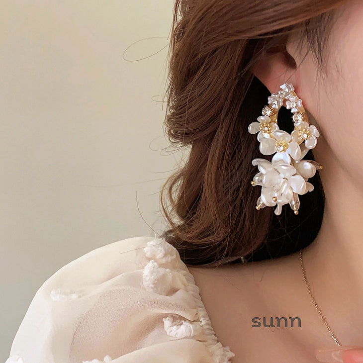 Suhani Floral Statement Earrings [9SZ9KJ72]