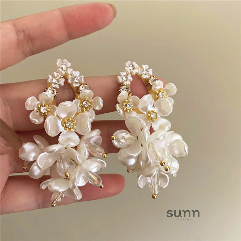 Suhani Floral Statement Earrings [5RAU3SY3]