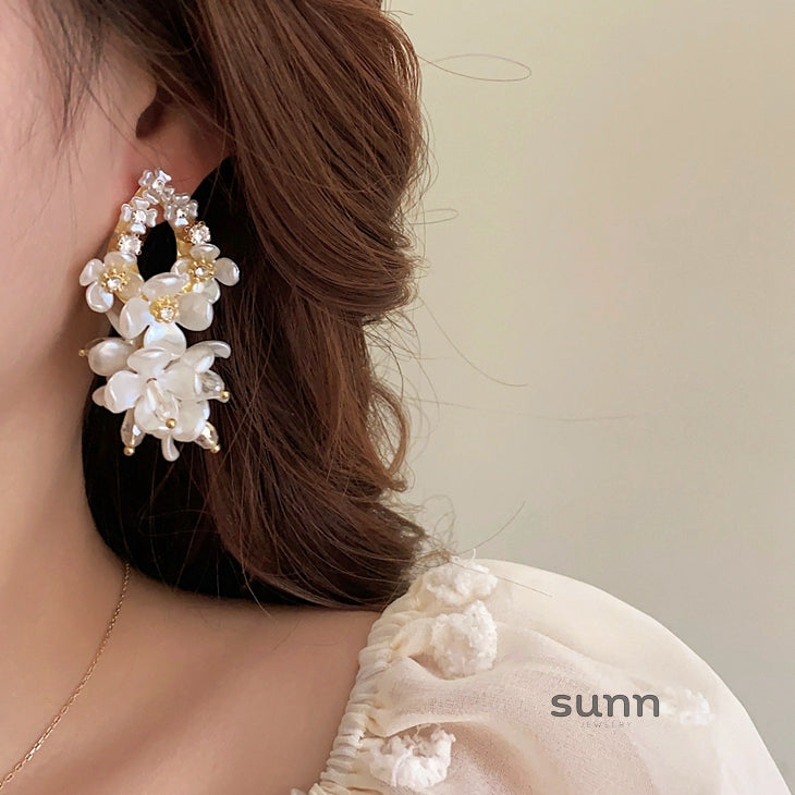 Suhani Floral Statement Earrings [UG4KW2ZU]