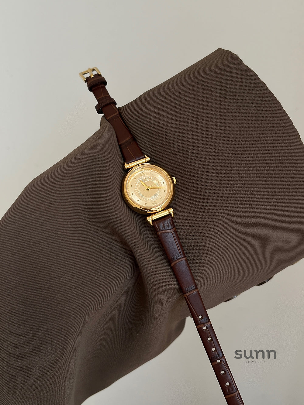 Sullivan Vintage Slim Watch [AW5FQW0D]