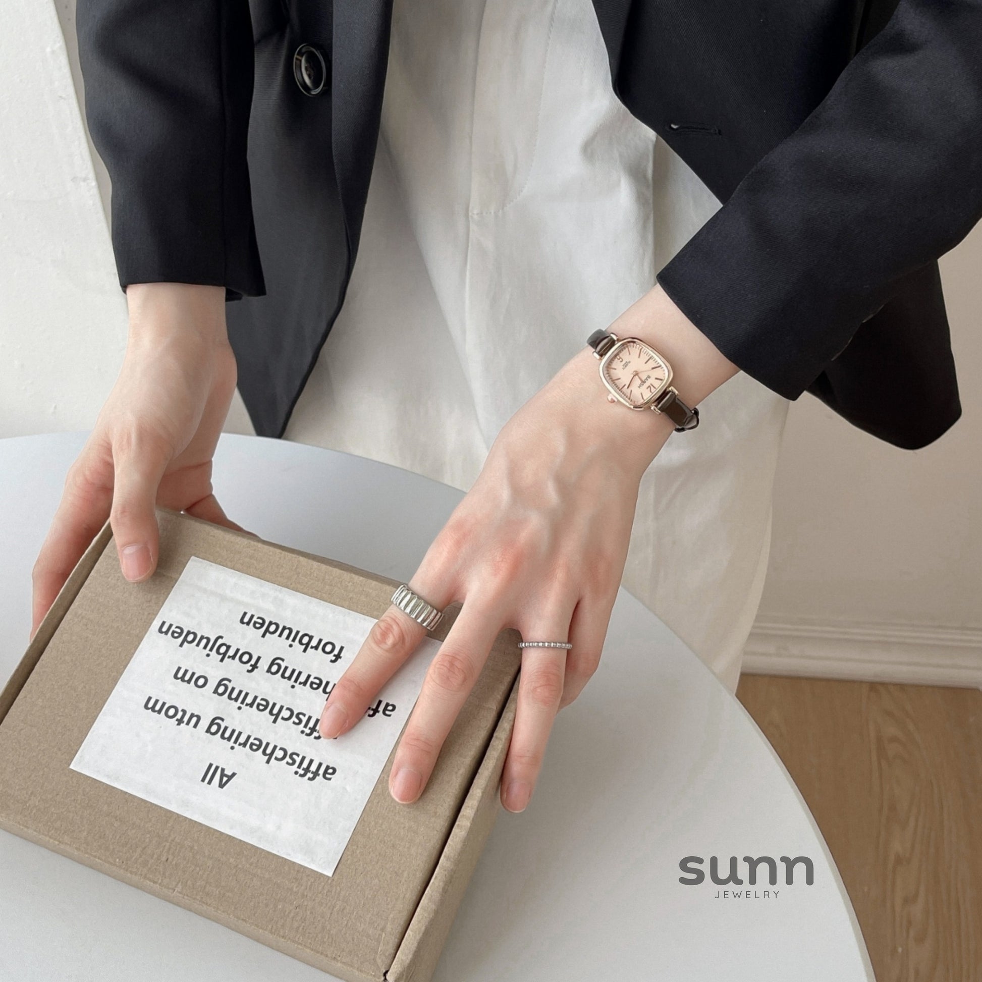 Sumayyah Petite Leather Watch [1F0IL2T4]