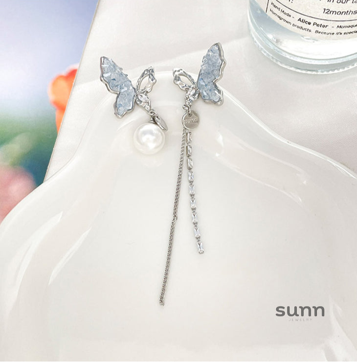 Sunnie Butterfly Crystal Drop Earrings [5ZITMOX2]