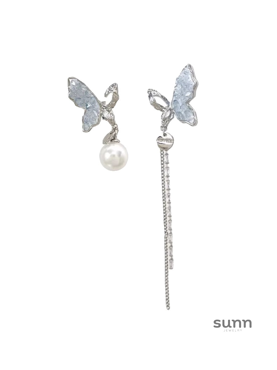 Sunnie Butterfly Crystal Drop Earrings [Y9B05AGP]