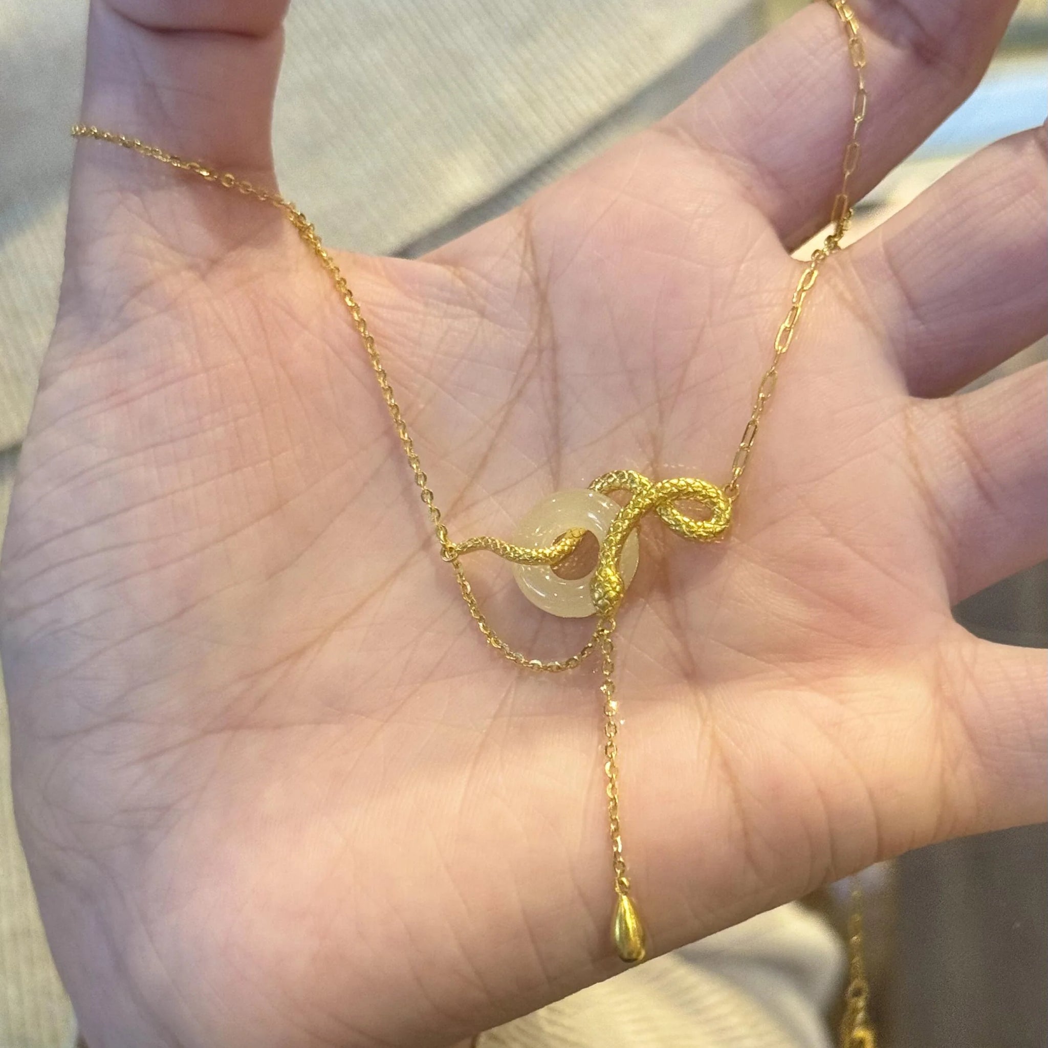 Sunnie Serpentine Dangle Choker Necklace