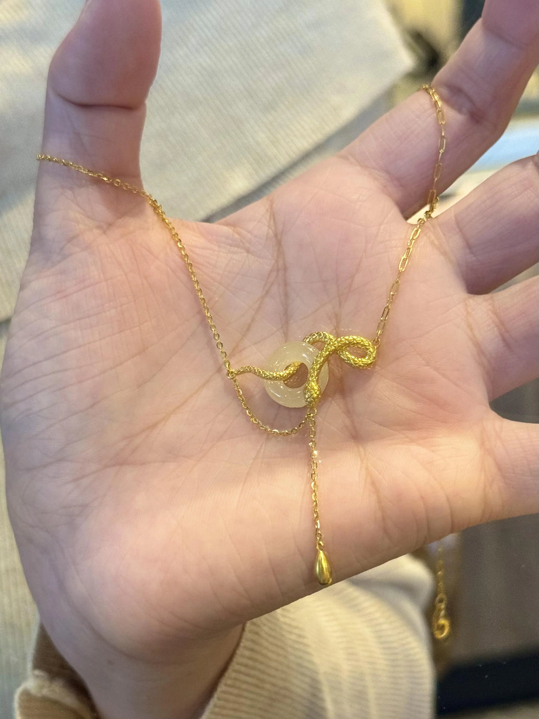Sunnie Serpentine Dangle Choker Necklace