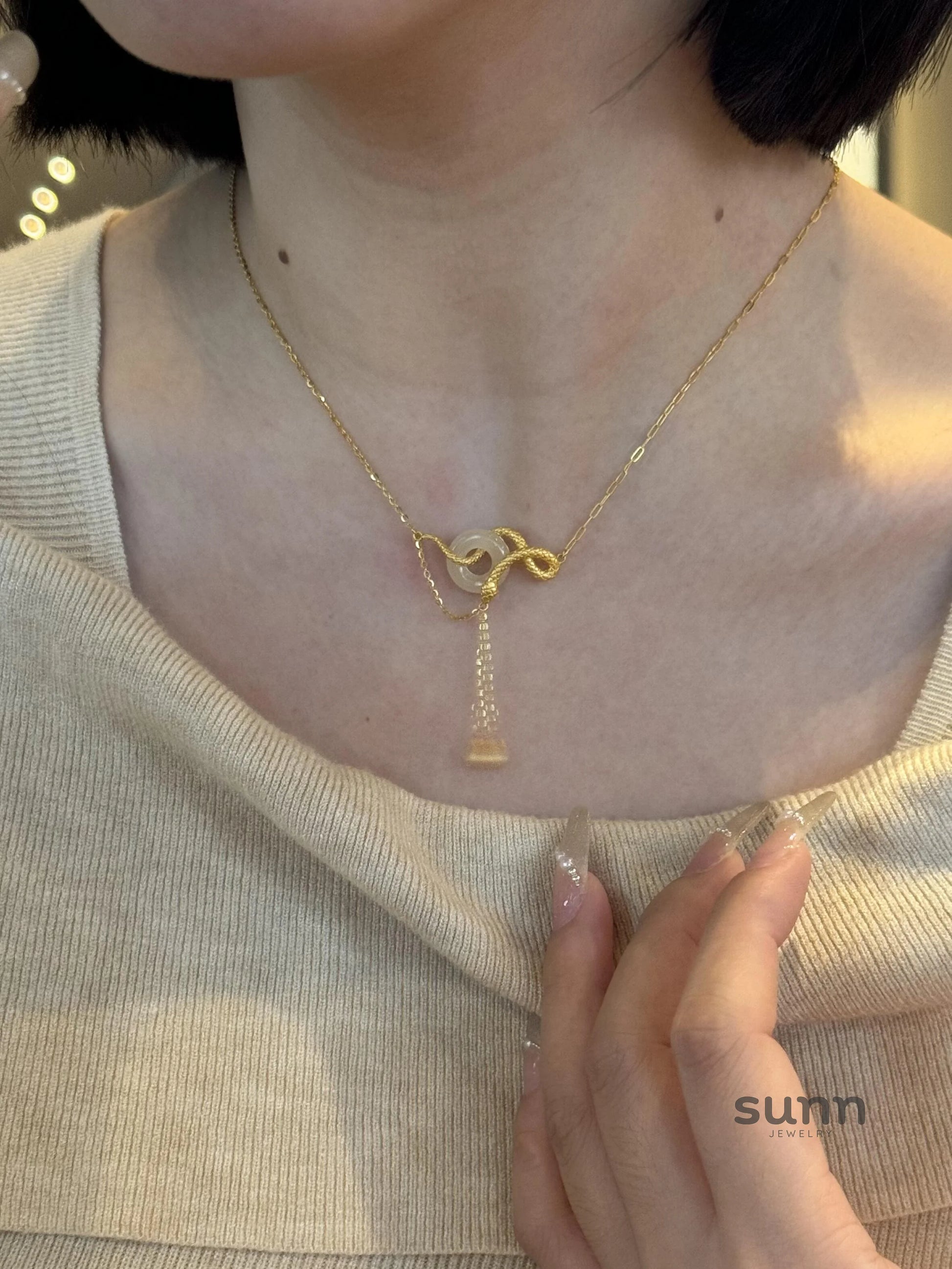 Sunnie Serpentine Dangle Choker Necklace