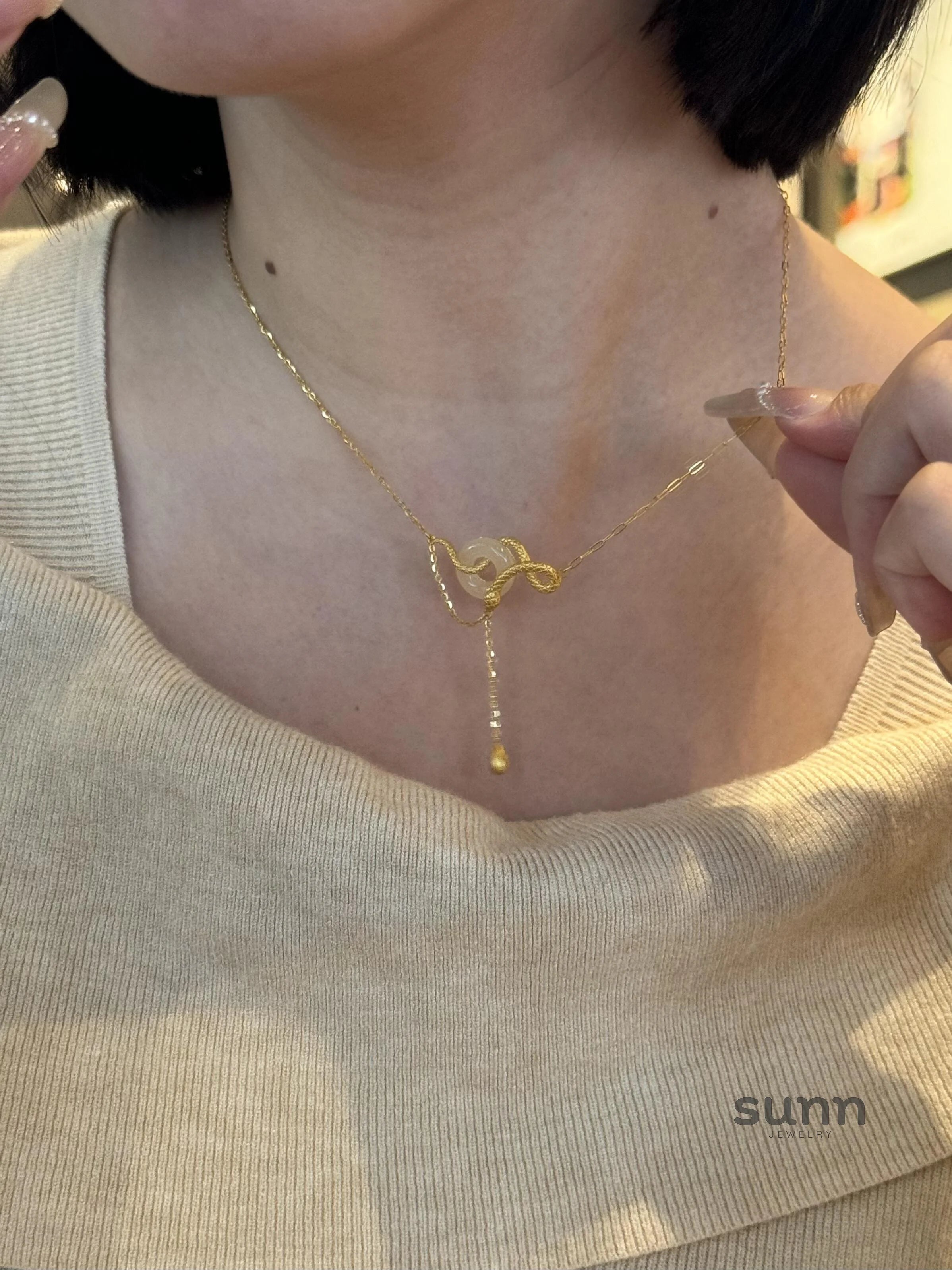 Sunnie Serpentine Dangle Choker Necklace