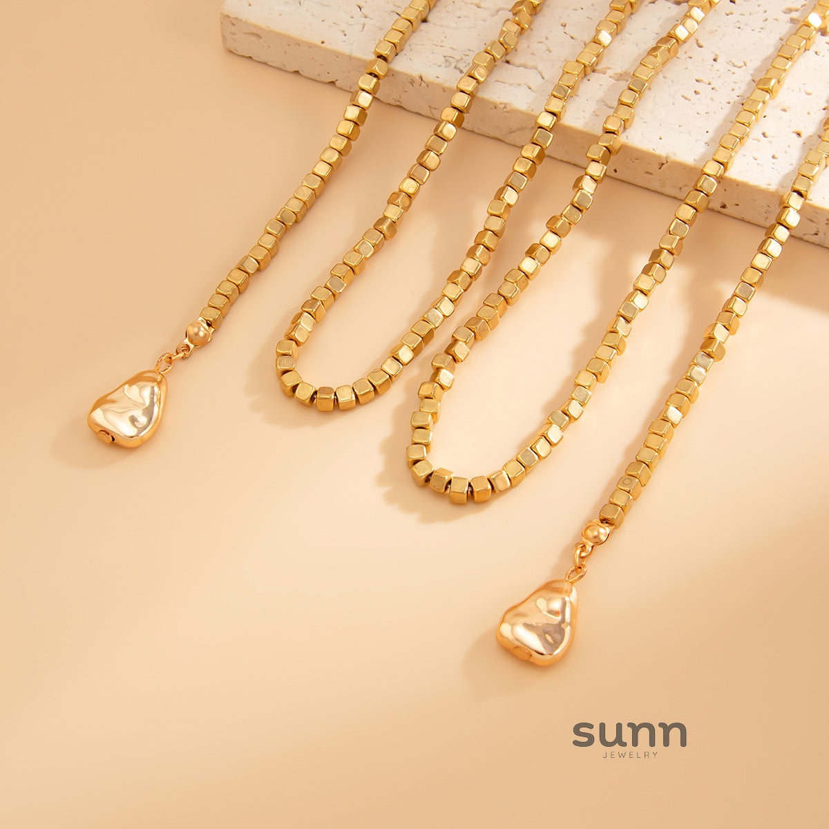 Sunshine Layered Beaded Necklace [TTR0RGE2]