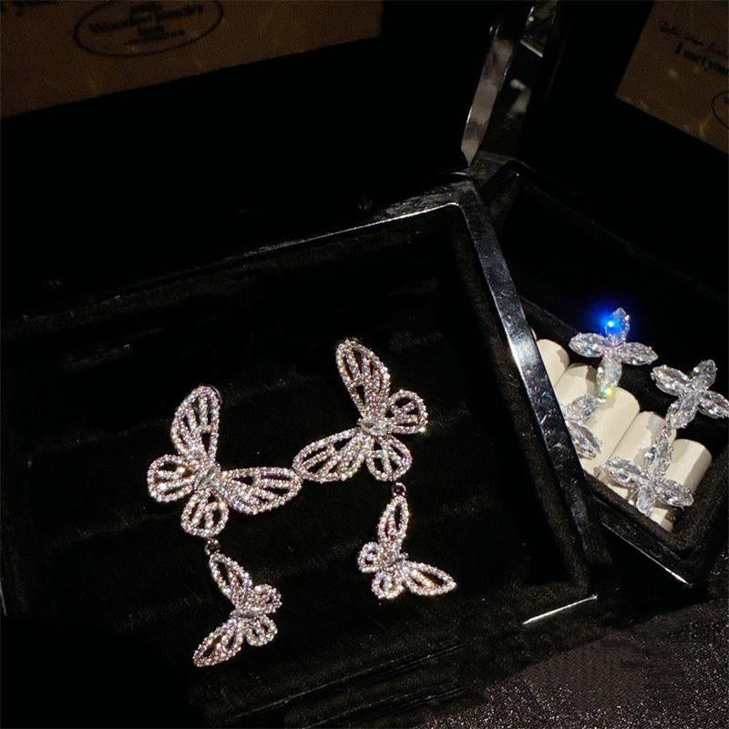 Suri Elegant Butterfly Earrings [SCKW35G5]