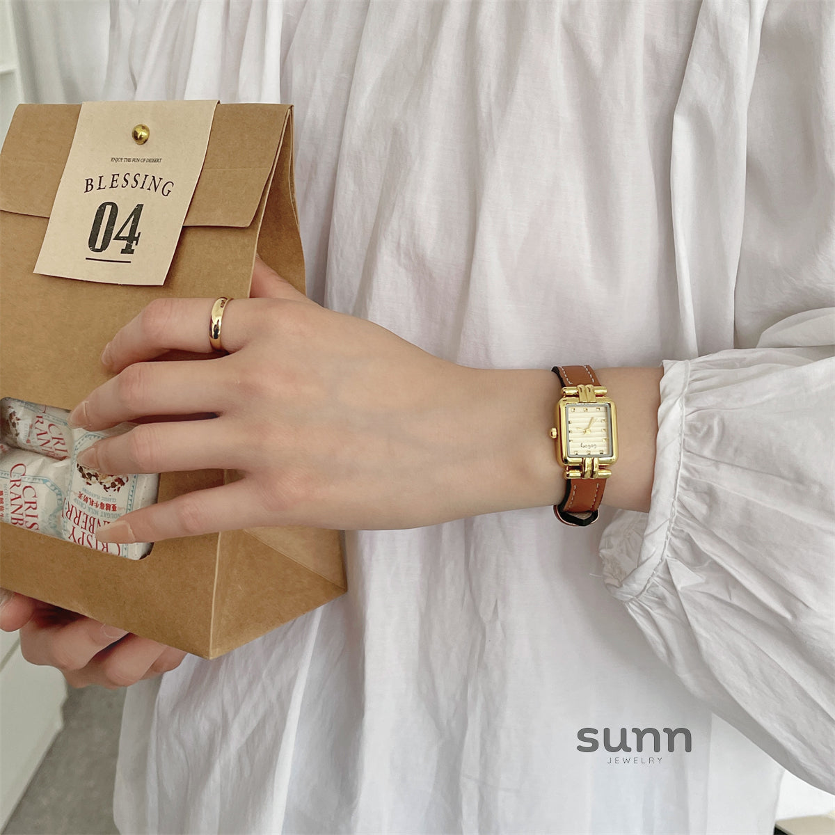 Susanna Vintage Leather Watch [4W1BQWBX]