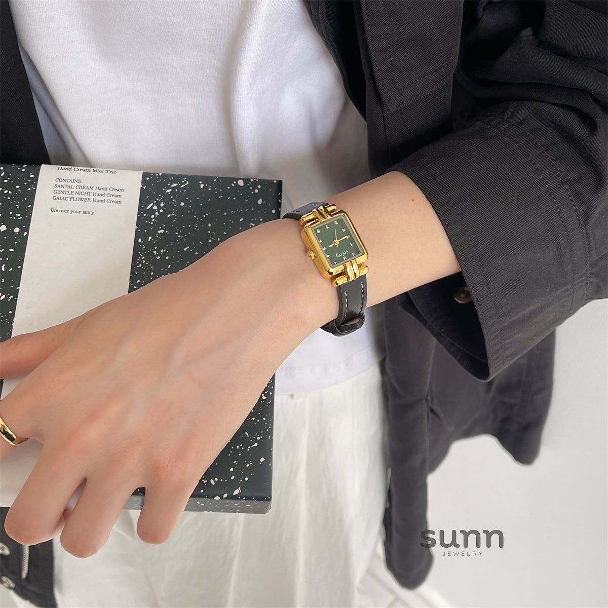 Susanna Vintage Leather Watch [K71OV8LH]
