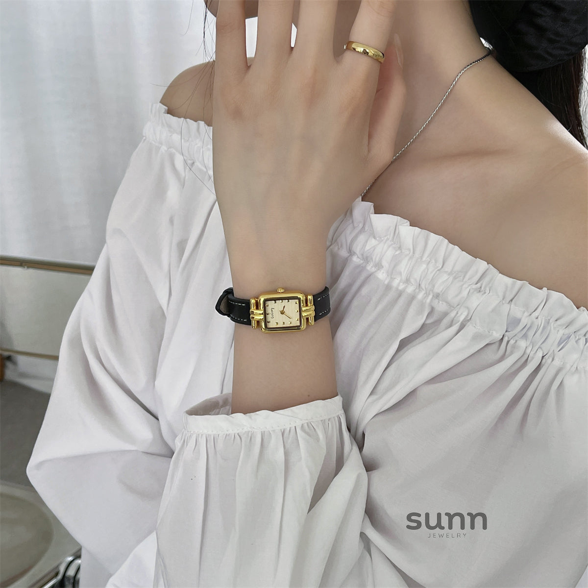 Susanna Vintage Leather Watch [P4DCUTFQ]