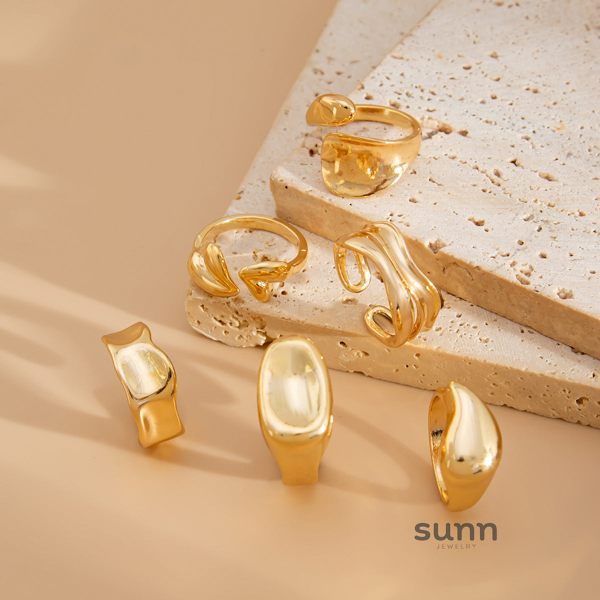 Sutton Sculptural Stacking Rings [9G8XU920]