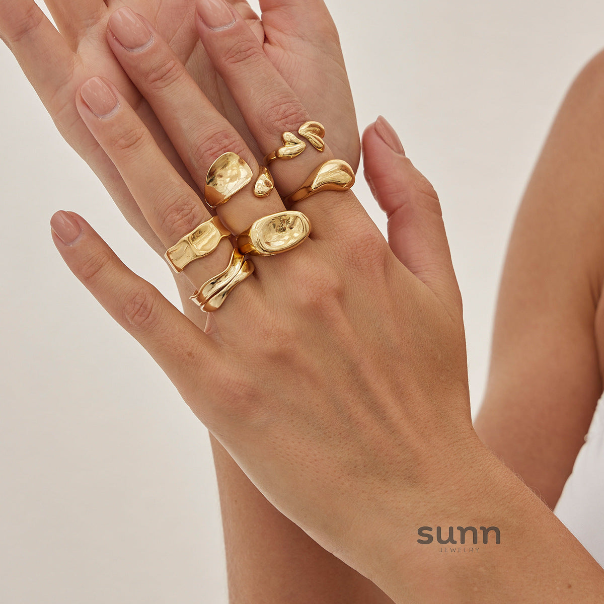 Sutton Sculptural Stacking Rings [1XM2OJSG]