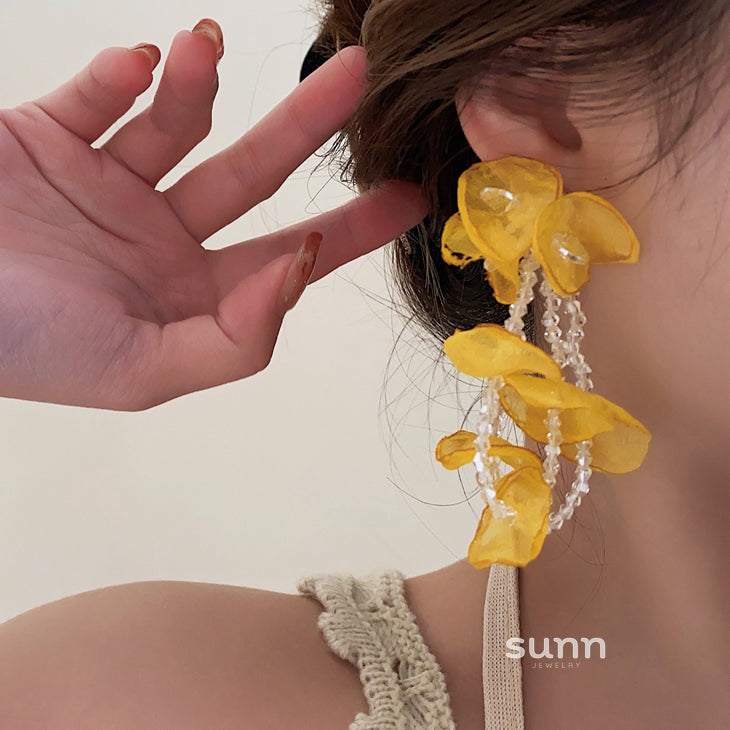 Suzanna Petal Dangle Earrings [3BH3ZXKK]