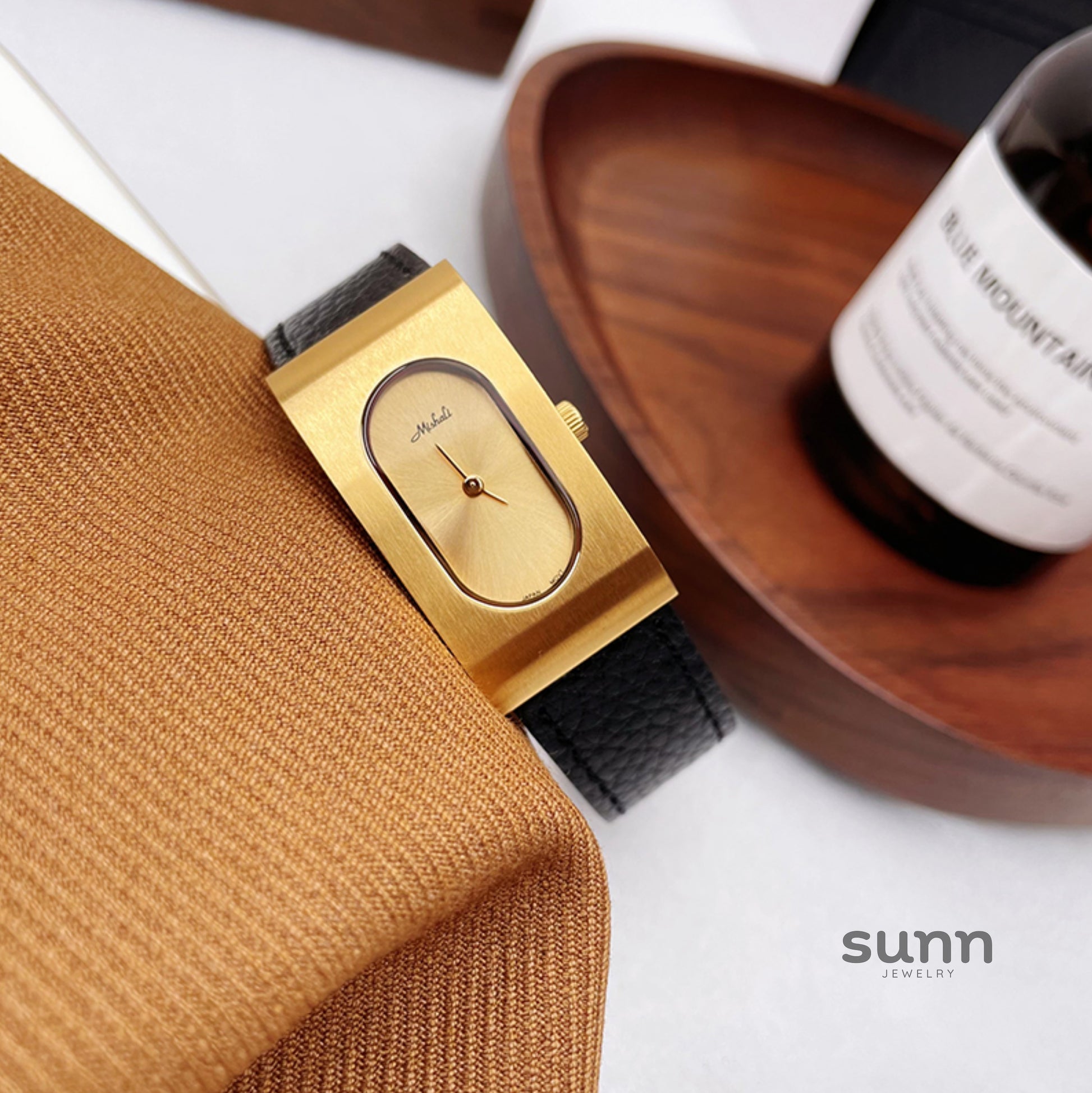 Suzie Vintage Square Watch [B5H2MXH7]