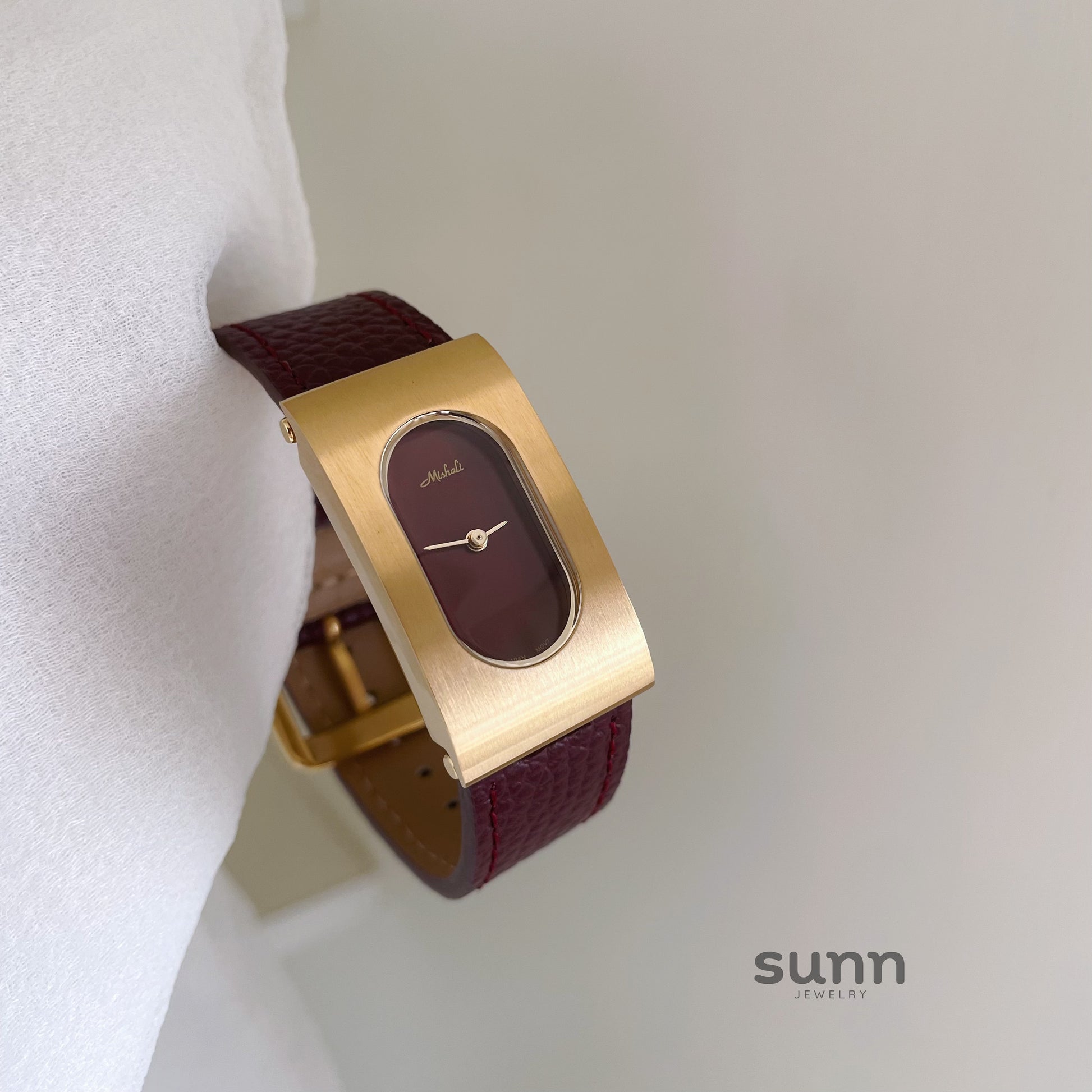 Suzie Vintage Square Watch [AAP22BU1]