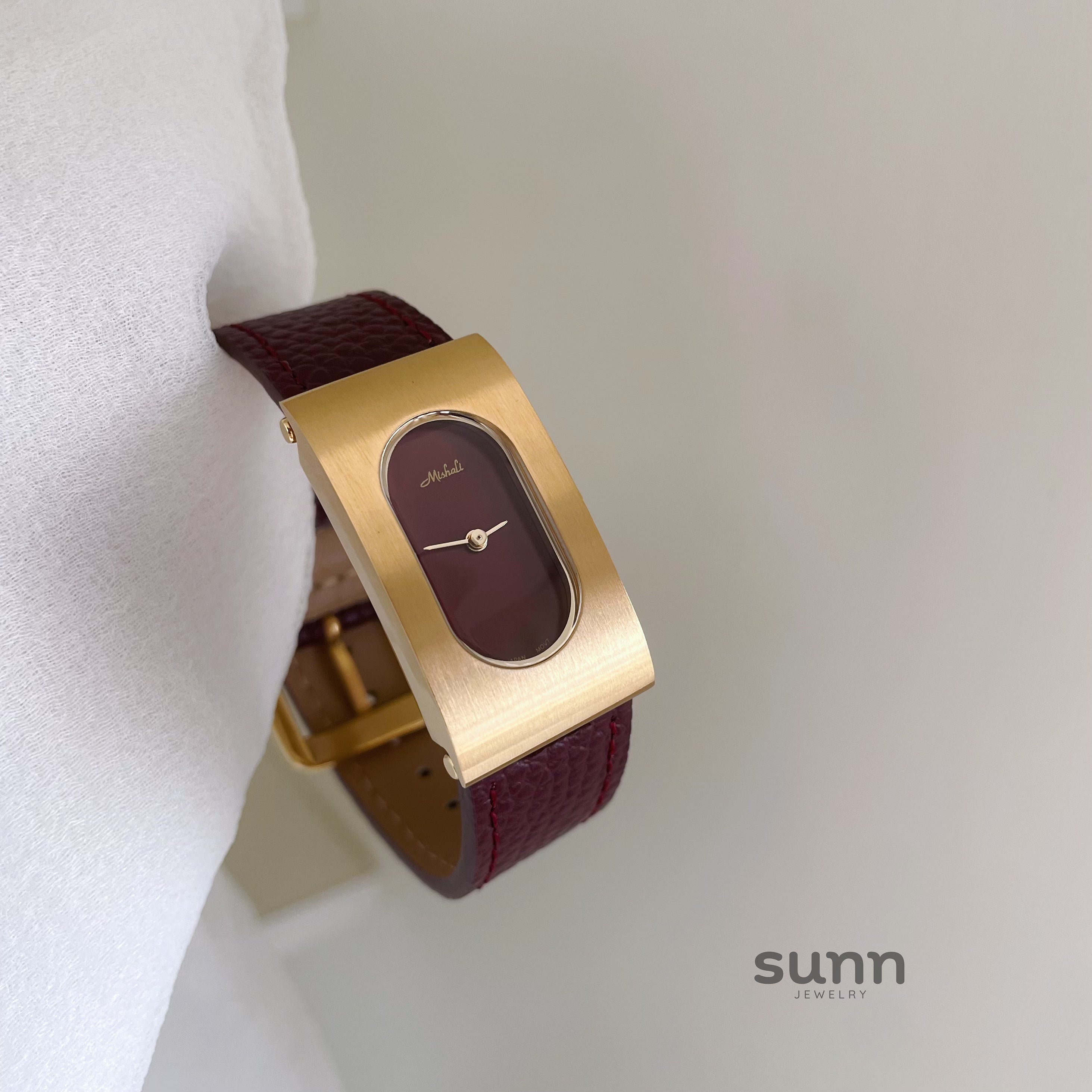 Suzie Vintage Square Watch [AAP22BU1]