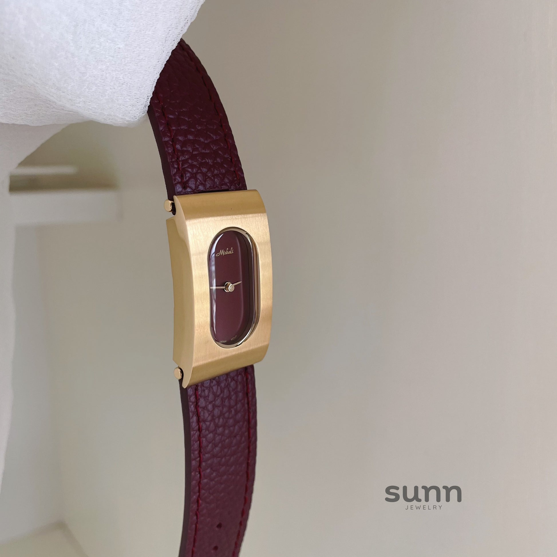 Suzie Vintage Square Watch [TB30YY3F]