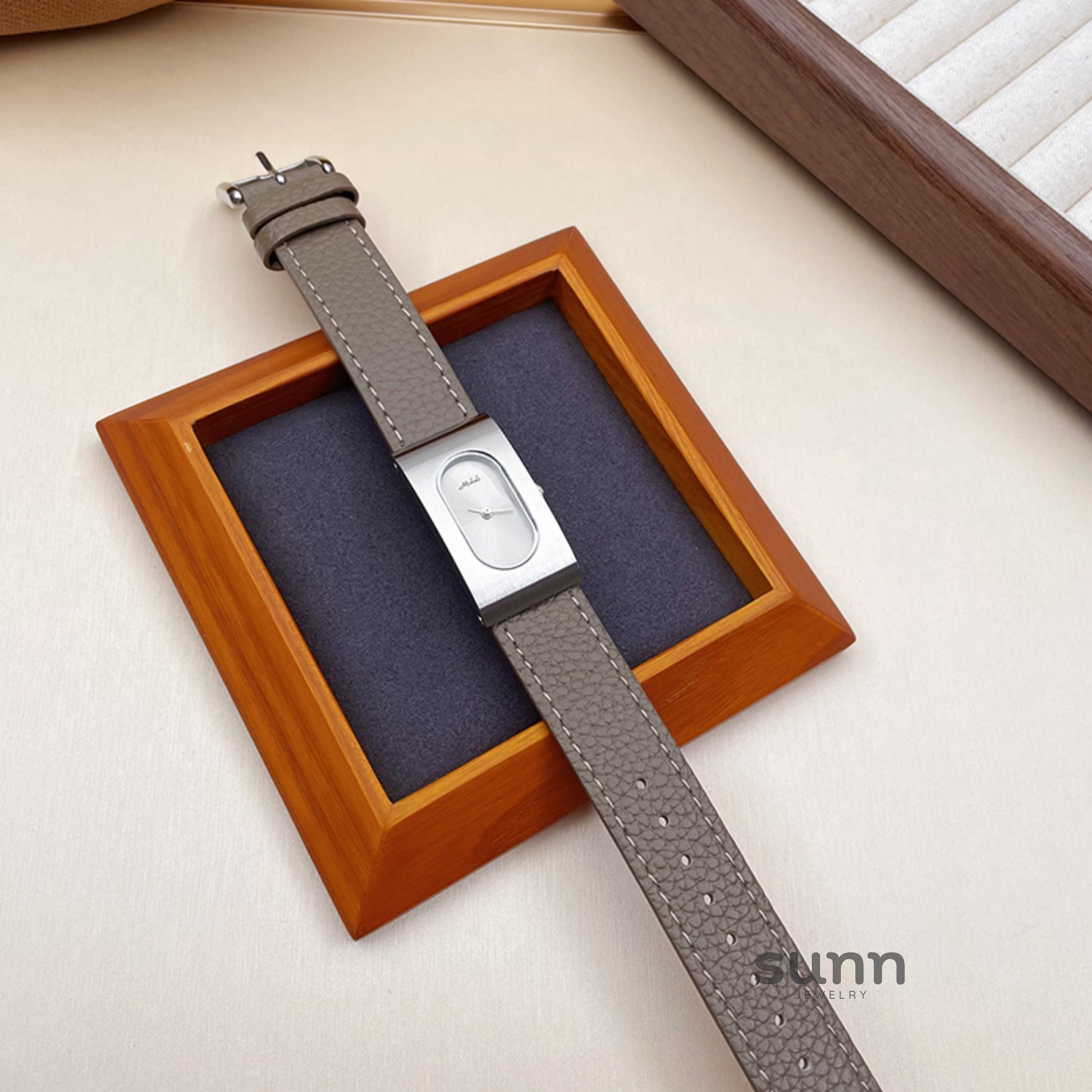 Suzie Vintage Square Watch [G4FASLTT]