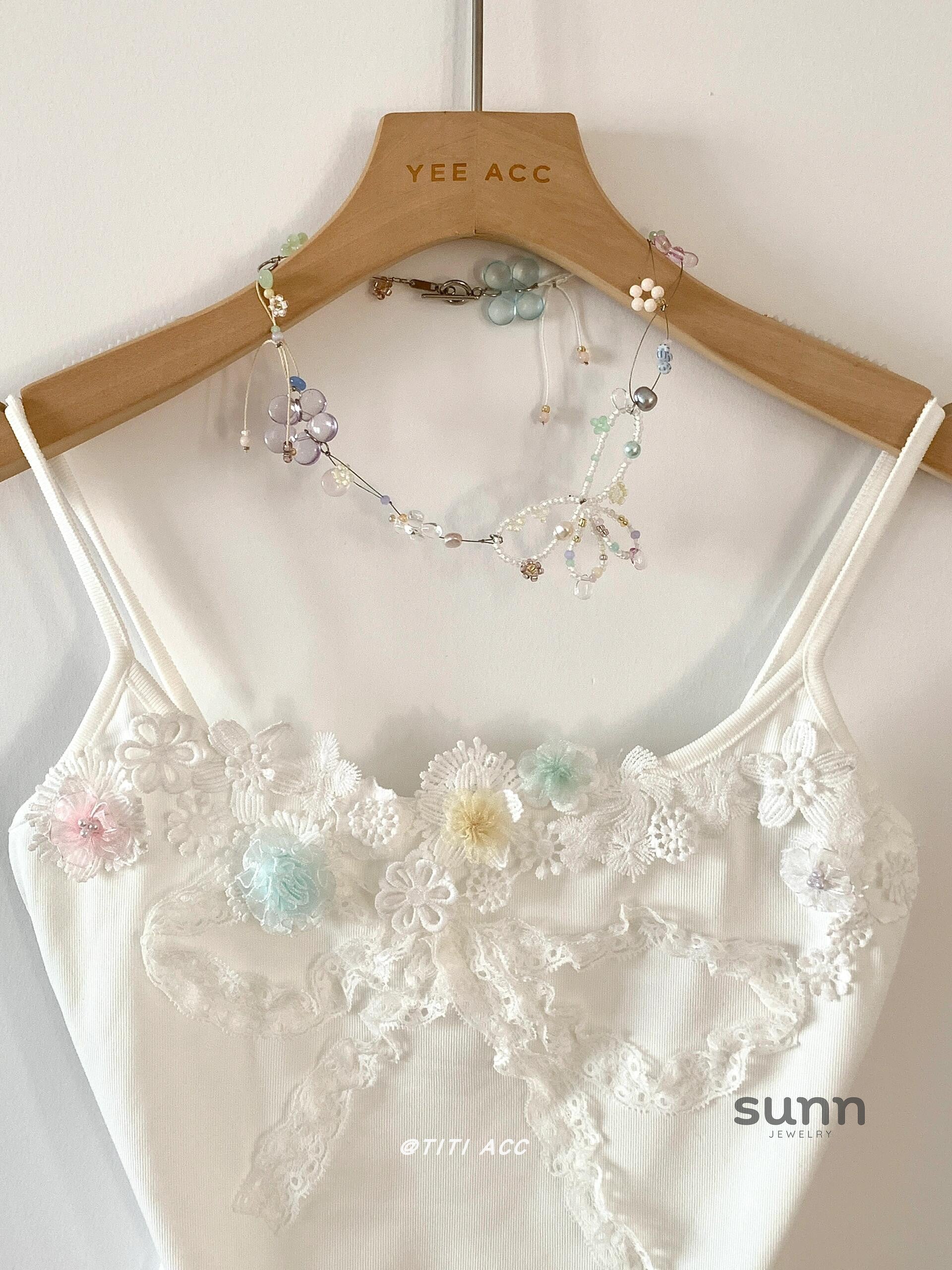 Svea Floral Bead Necklace [IHGULVR1]