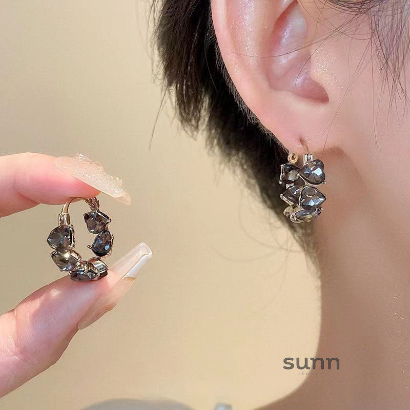 Swayzie Golden Sparkle Heart Earrings [9DR2L8ED]