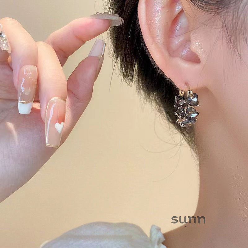 Swayzie Golden Sparkle Heart Earrings [R6X36480]