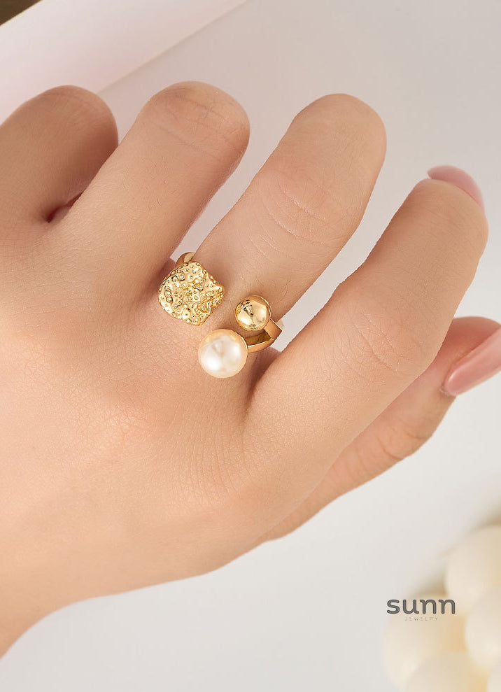 Syncere Textured Pearl Ring [21V9I7L0]