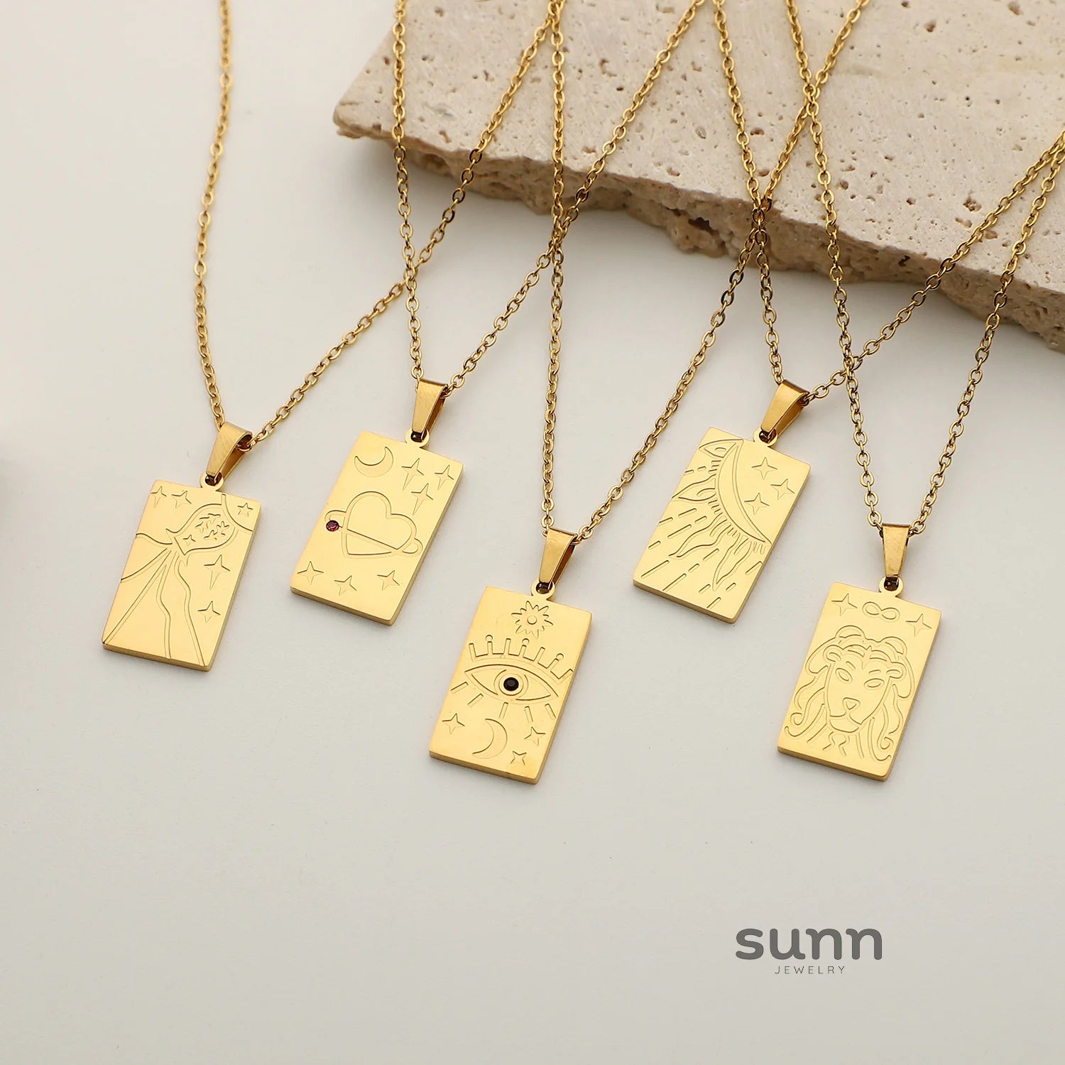 Syriah Gold Star Eye Necklace