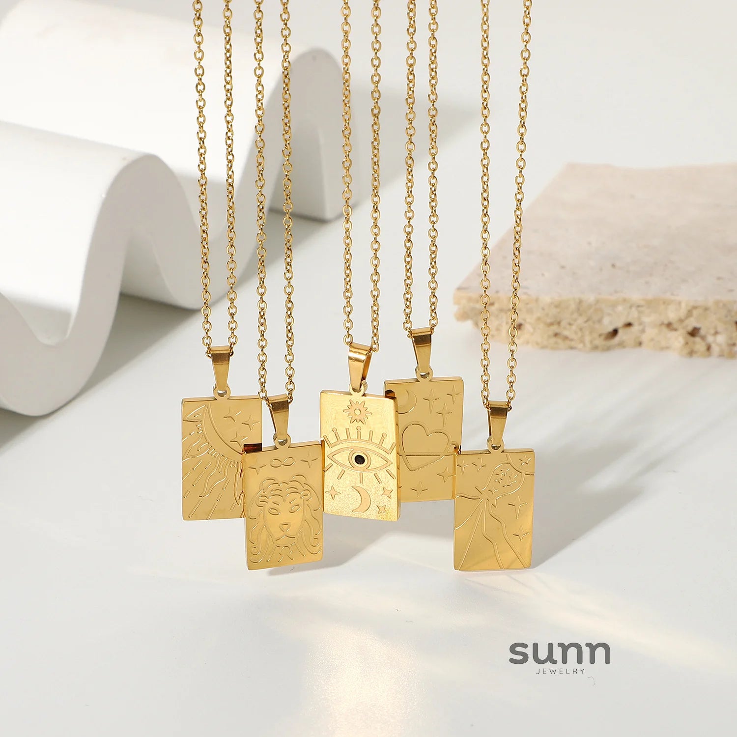 Syriah Gold Star Eye Necklace