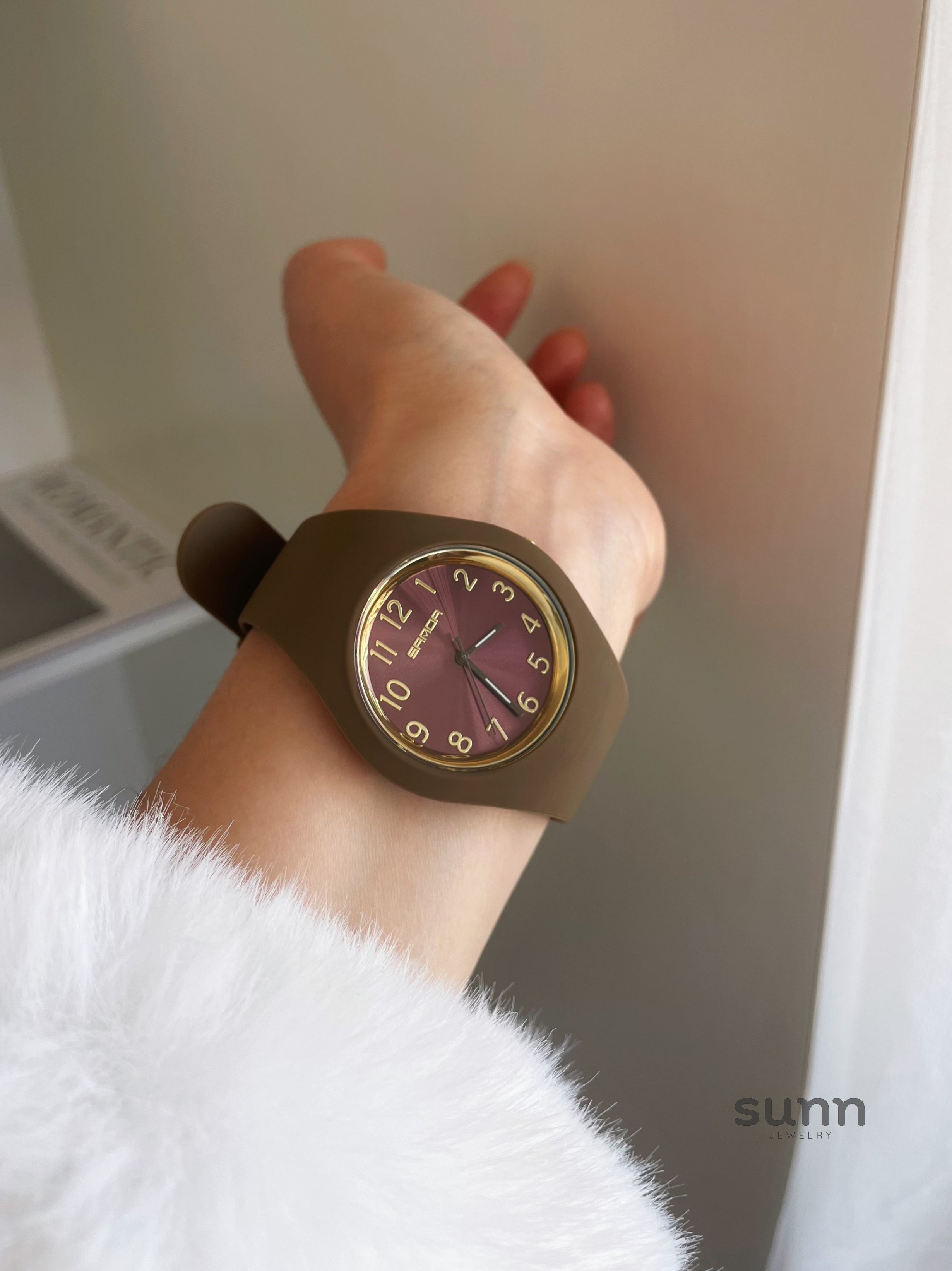 Syriah Vibrant Silicone Watch [C1S0OWVN]