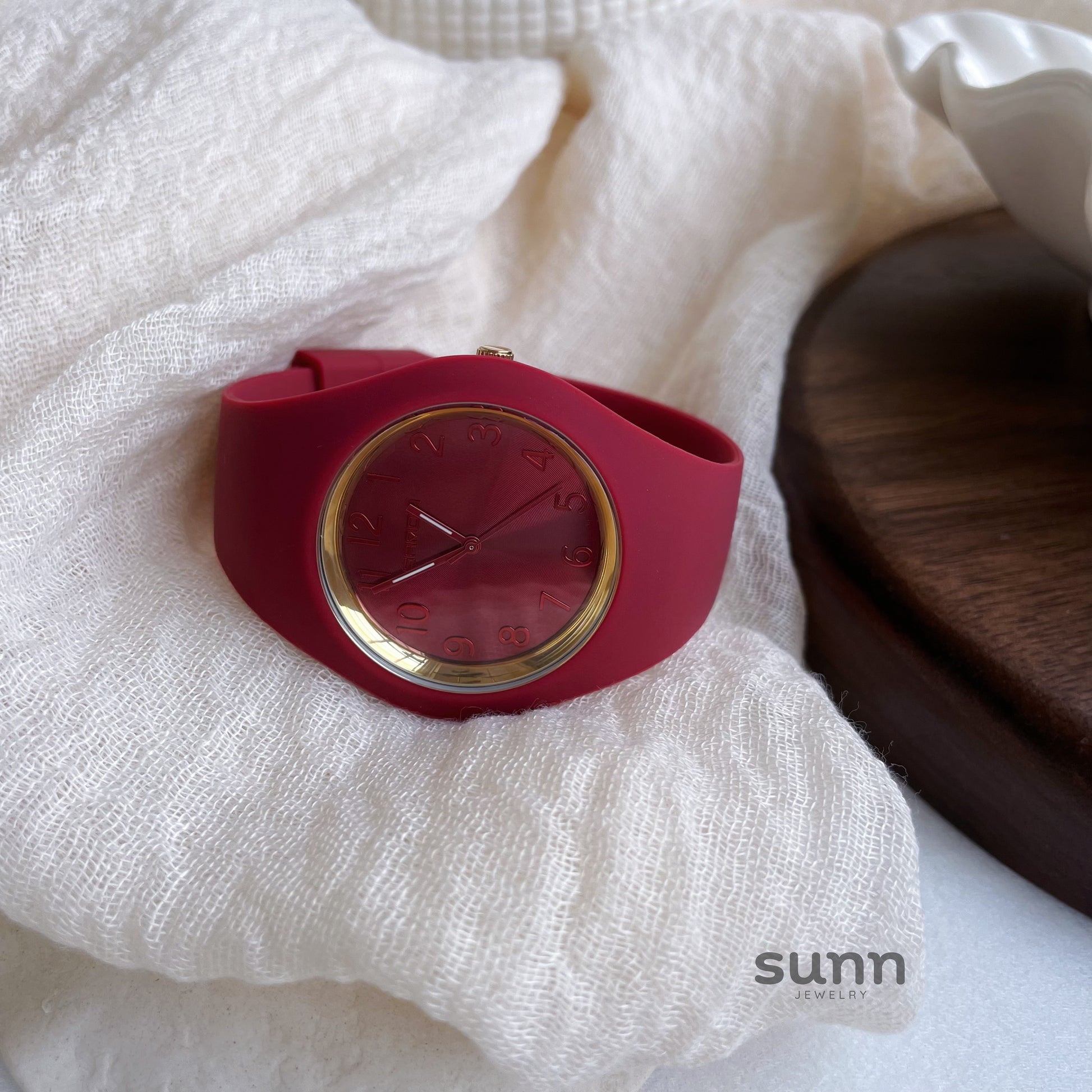 Syriah Vibrant Silicone Watch [Y8TITVWK]