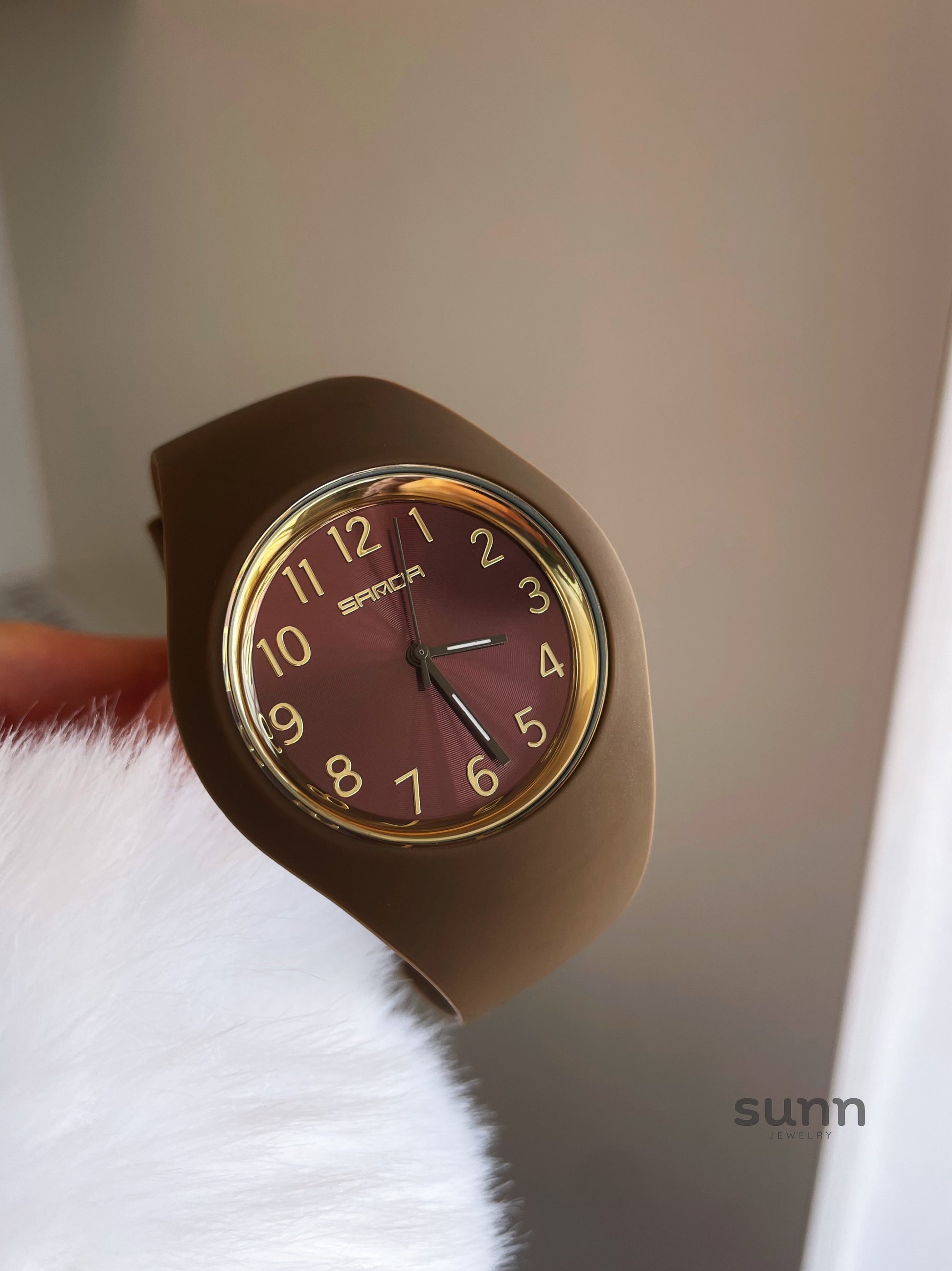 Syriah Vibrant Silicone Watch [SA48L3DL]