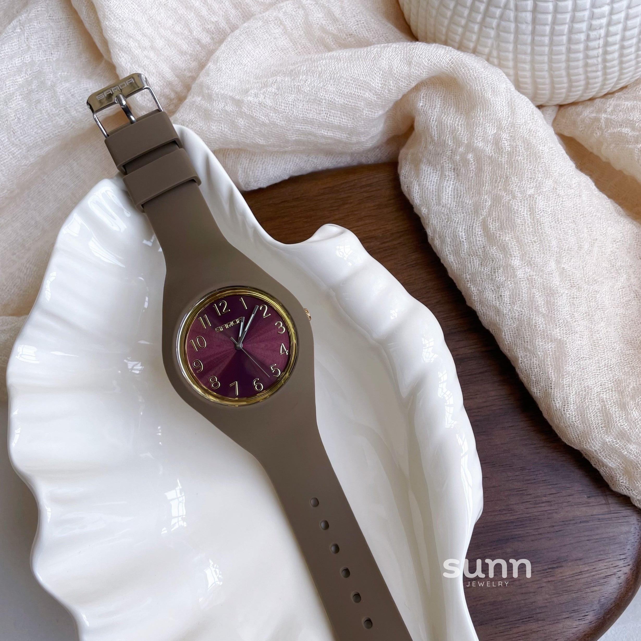 Syriah Vibrant Silicone Watch [O728JHBH]
