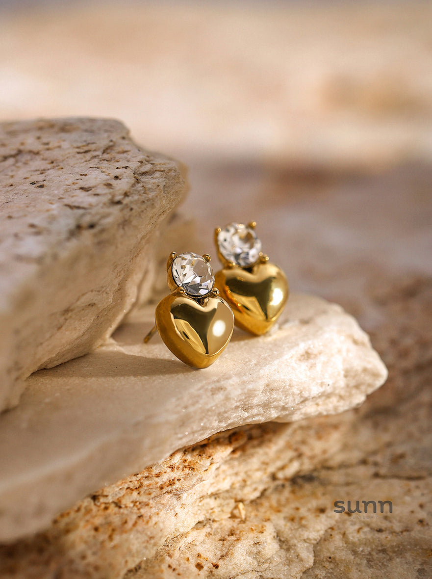 Taegan Diamond Heart Studs [K6DAJRVE]