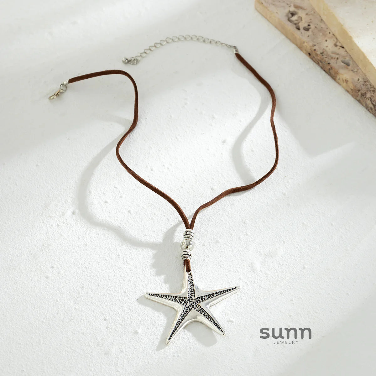 Taelor Velvet Starfish Choker