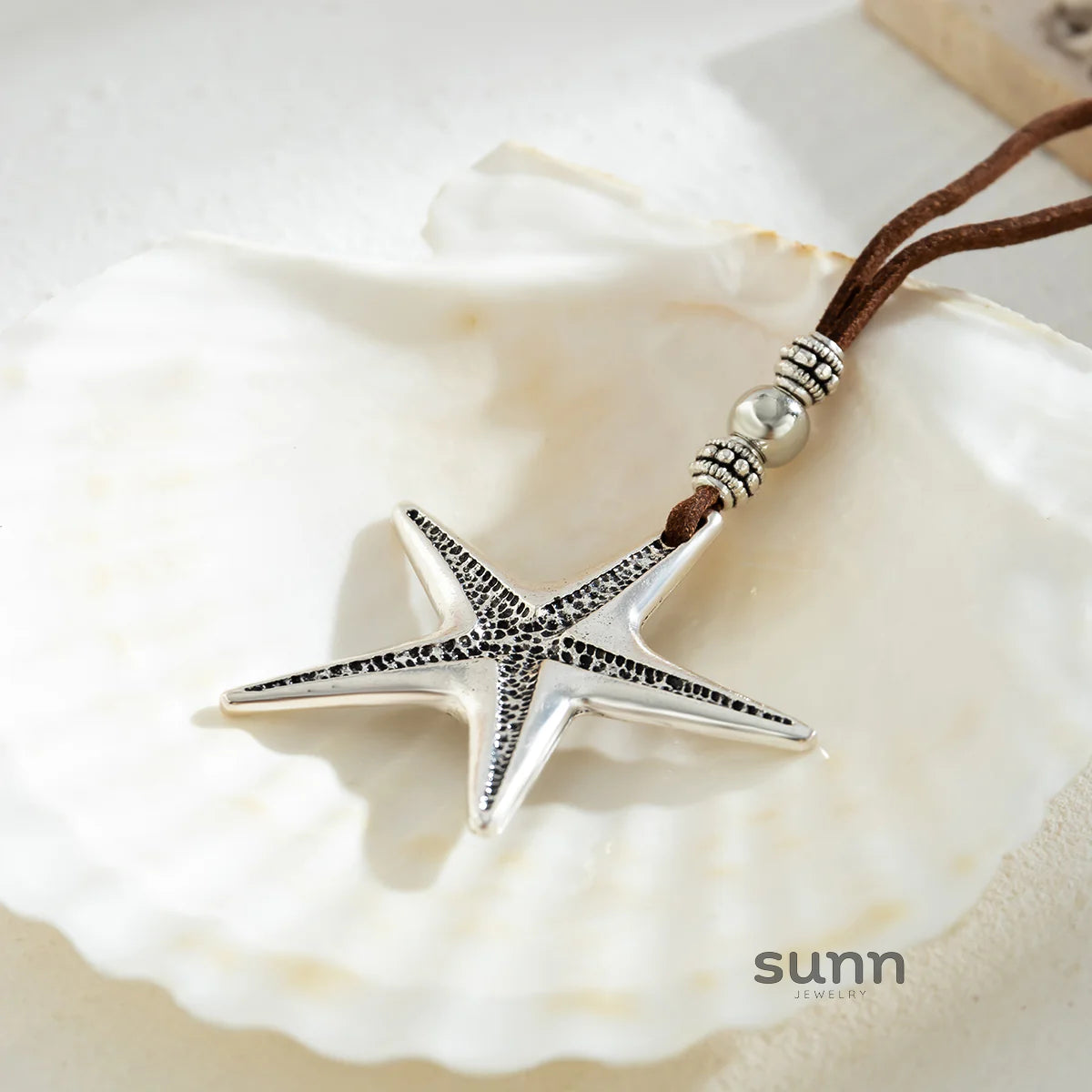 Taelor Velvet Starfish Choker